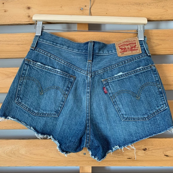 Levi’s Shorts - Picture 3 of 5